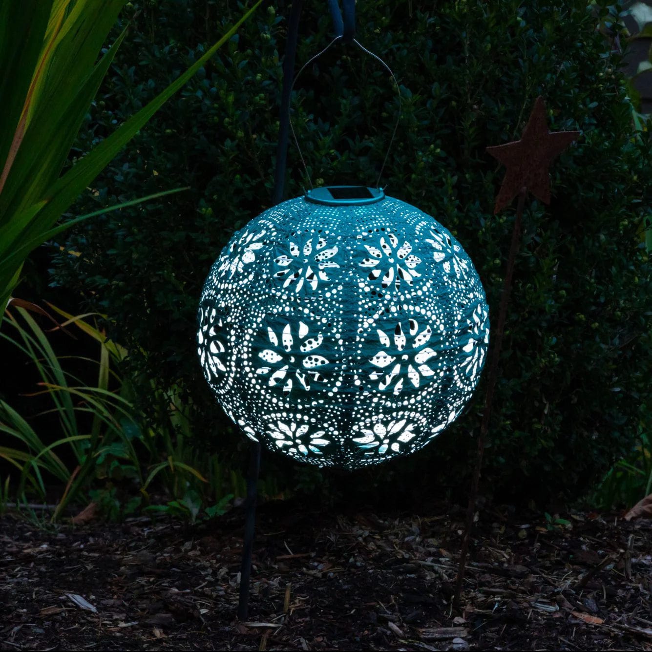 Soji Stella - Boho Globe - 12" Solar Lantern